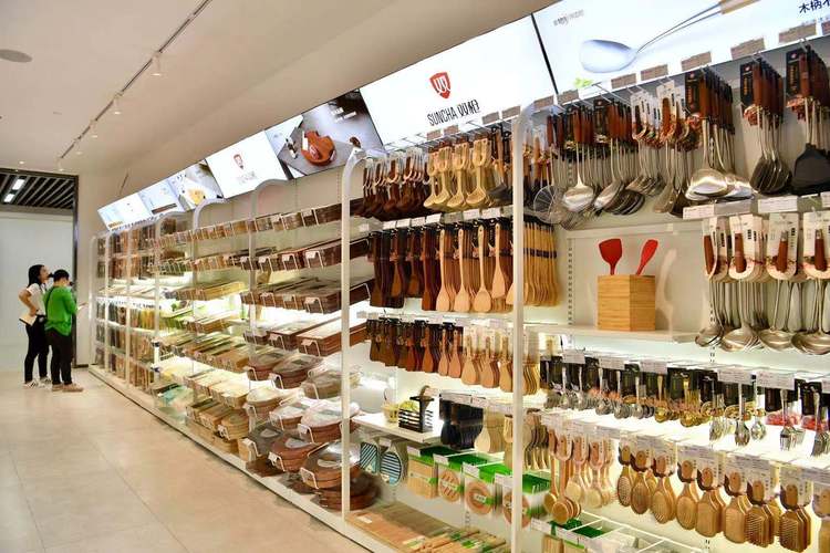 開業(yè)2小時(shí)銷售破千萬！華南地區(qū)最大日用百貨供應(yīng)地迎“開門紅”，日用品銷售火爆